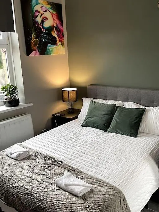 Studio Apartment In Brighton & Hove
