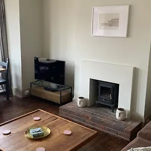 Holiday home Lovely 4 Bedroom Home, Stones Throw From The, Brighton